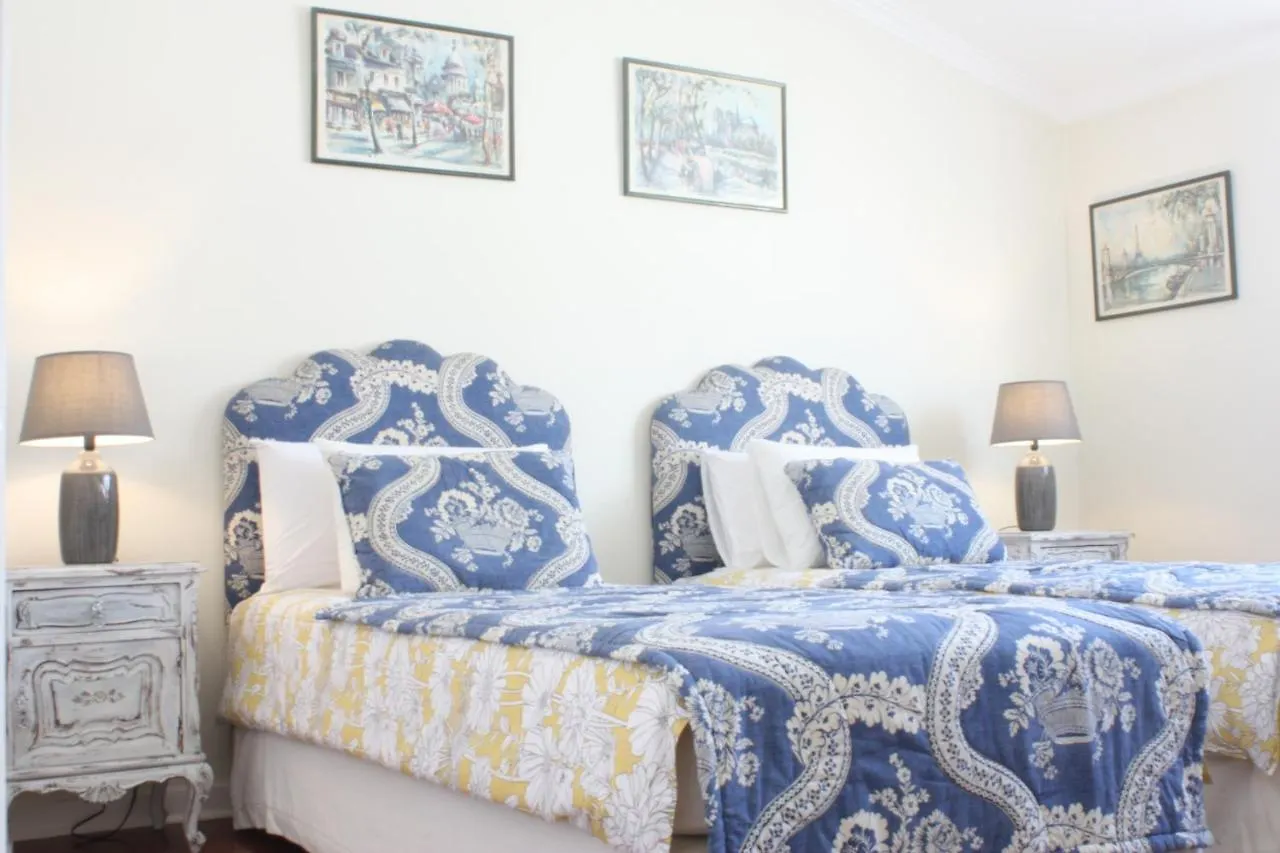 Petunia - Guest House كاسكايس 3*,  البرتغال