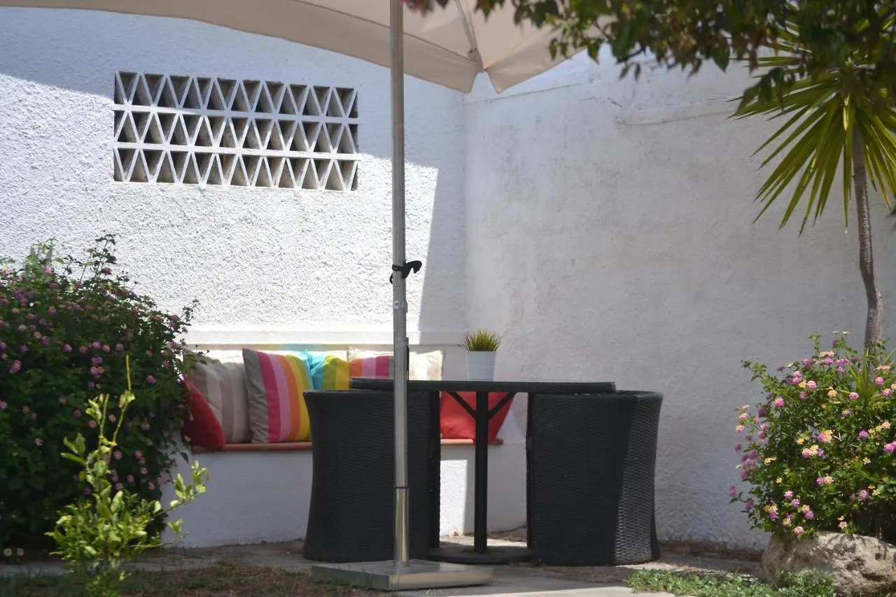 Petunia - Guest House كاسكايس