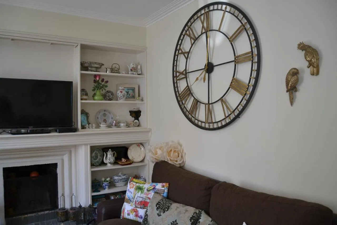 Petunia - Guest House كاسكايس