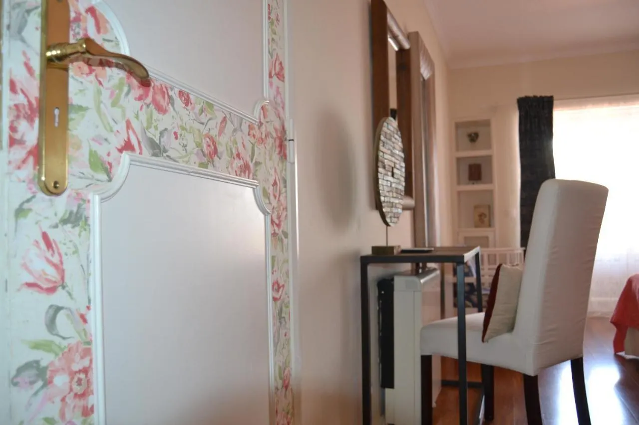Petunia - Guest House Cascais 3*,  Portugal